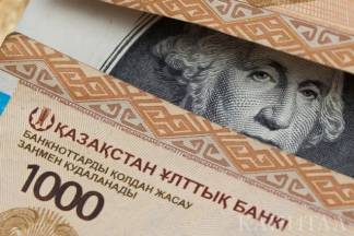 Тенге рухнет, товары подорожают в Казахстане, - эксперт