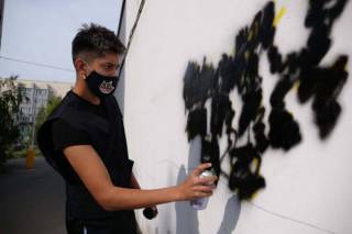 Более 360 наркограффити закрасили североказахстанские волонтеры и полицейские