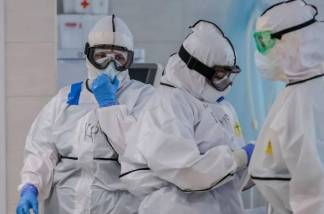 Почему не все заразившиеся COVID-19 врачи получили компенсацию