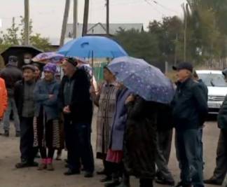 Дорогу за свой счёт ремонтируют жители Алматинской области