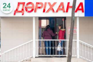 Дефицит лекарств и кризис фармрынка предрекают владельцы аптек