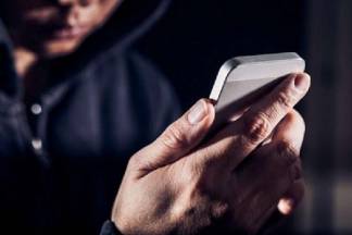 Телефон стоимостью 800 тысяч тенге похитили у жителя Семея