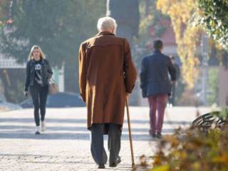 Вопрос о снижении пенсионного возраста снова подняли в Мажилисе