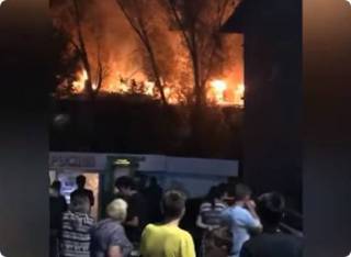 Сильный пожар едва не унёс жизни 20 человек в Алматы
