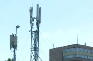 Скандал из за антенны сотовой связи разразился в Караганде