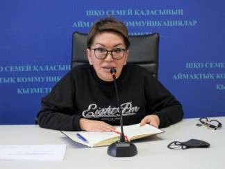 Медики Семея призывают носить маски в магазинах
