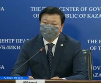 Минздрав не исключает, что в Казахстане разрешат вакцинировать детей в возрасте от 5 до 12 лет