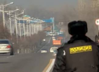 В Алматы пьяный водитель сбил полицейского