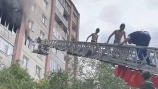 Пожарные спасли 16 детей из огня в Семее