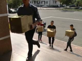 Казахстанцы собирают гуманитарную помощь для жителей Костанайской области