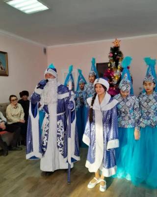Новогодний концерт «Қош келдің жаңа жыл» для подопечных территориального центра социального обслуживания города Семей