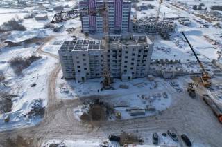 Аким Абайской области проинспектировал ход строительства жилья в микрорайоне Карагайлы