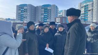 Родственники задержанных по делу «золотой» ОПГ штурмовали областной суд в Усть-Каменогорске