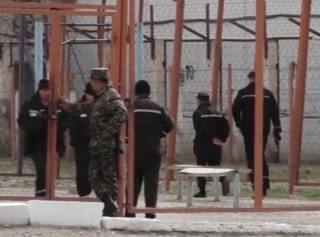 Искоренить пытки в Казахстане надеются с помощью видеонаблюдения