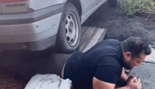 «Автомобиль переехал меня». Спортсмен из Семея показал опасный трюк
