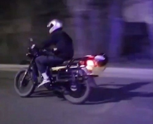 Гонки полицейских с мотоциклистом-подростком сняли на видео в Семее