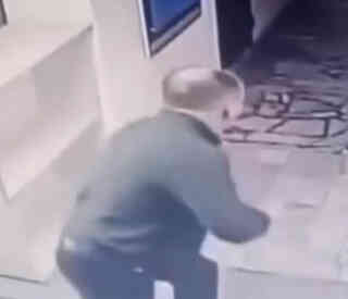 Начальника полиции г. Шар уволили за стрельбу из рогатки по подчинённым