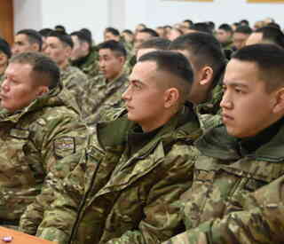  Выходной день в ритме творчества для солдат 