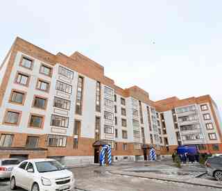 26 семьям вручили ключи от квартир в Семее