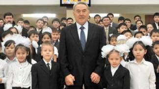 Назарбаев поручил рассмотреть вопрос о введении пятидневки в школах