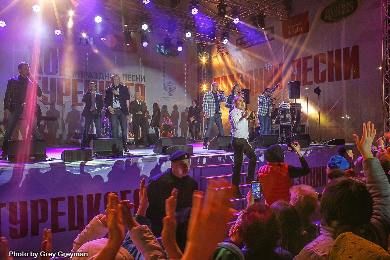 В Семее выступил «Хор Турецкого»