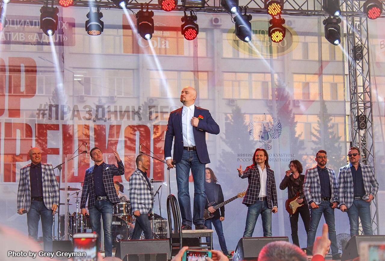 В Семее выступил «Хор Турецкого»