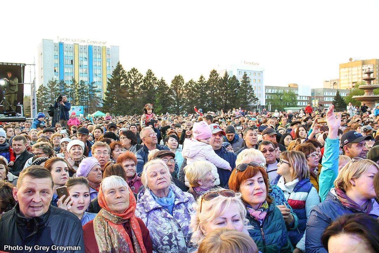 В Семее выступил «Хор Турецкого»