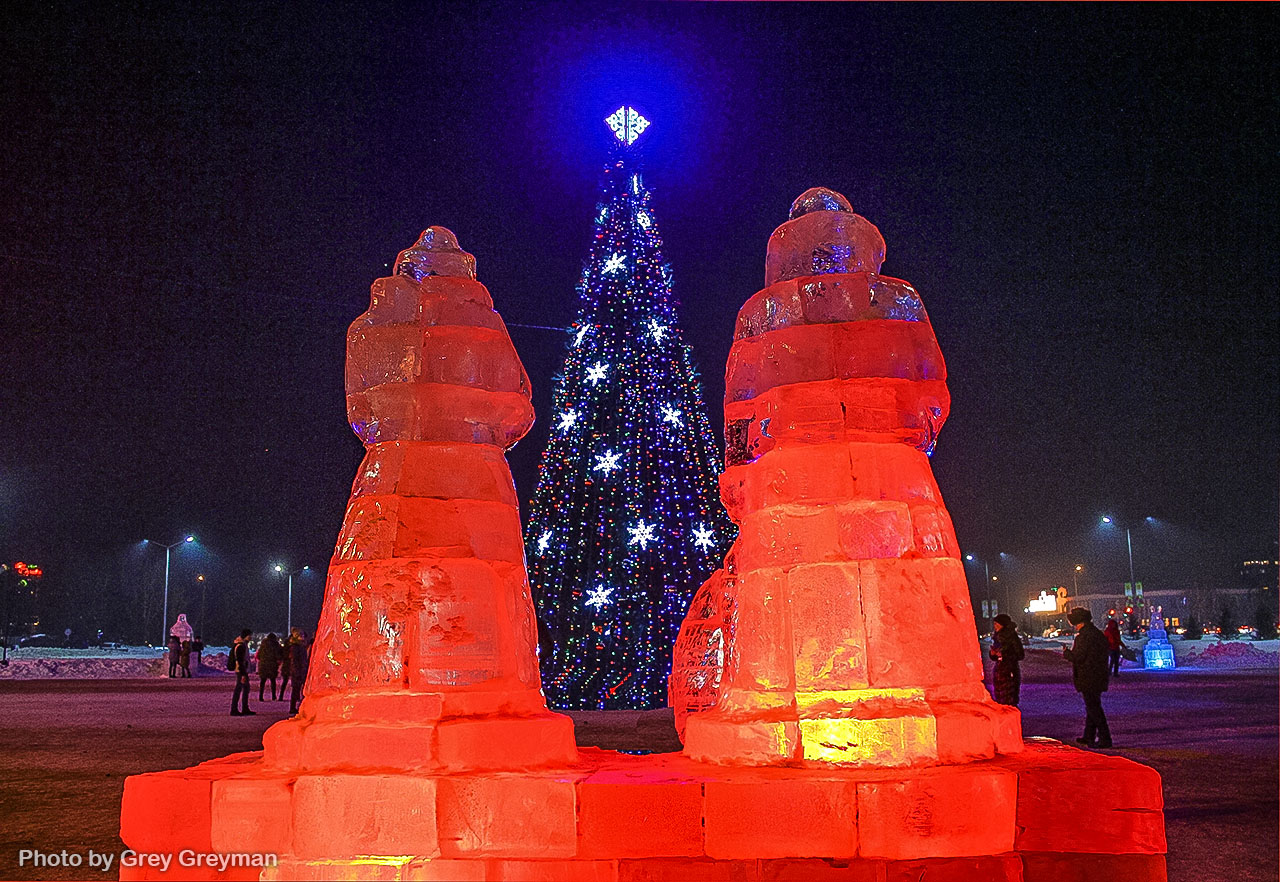 В Семее открылся ледовый городок