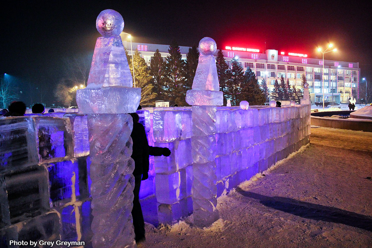 В Семее открылся ледовый городок