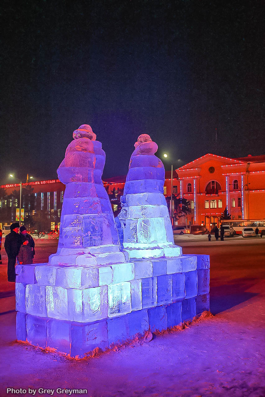 В Семее открылся ледовый городок