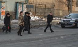 Дорожные полицейские Семея штрафовали пешеходов 