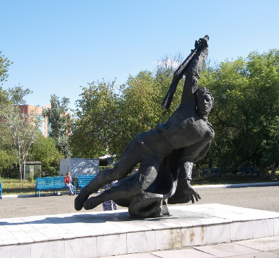 Памятник воинам в Семее