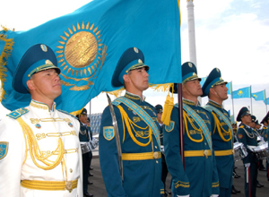 Жас Улан на параде