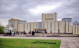 Театр имени Абая в Семее