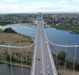 Вид с подвесного моста в Семее