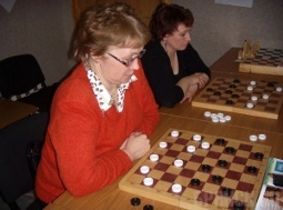 Игра в шашки