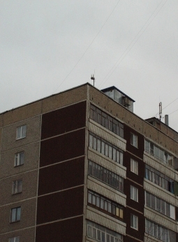 Многоэтажка с вышкой