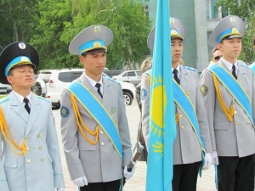 Равнение на знамя