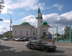 Глава города Семей Айбек Каримов поздравил мусульман с началом месяца Рамазан