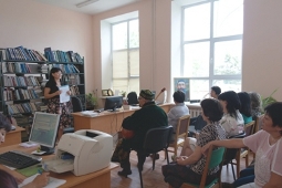 В музее