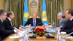 Назарбаев и сенаторы