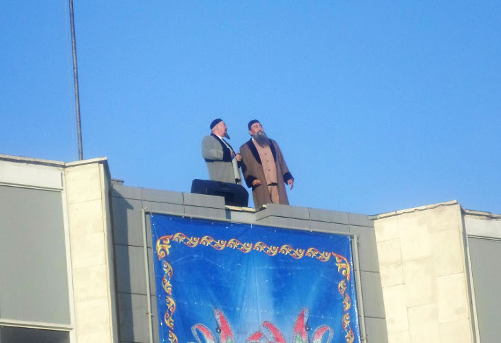 Театр на крыше и на сцене в Семее
