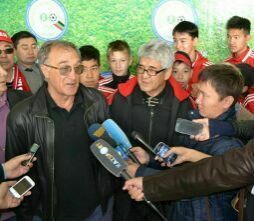 В Семей начали прибывать почетные гости, приглашенные на празднование столетия казахстанского футбола.
