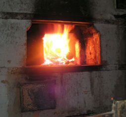 Горящая печь