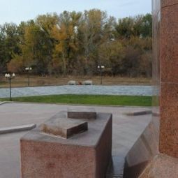 Стела Мира в Семее