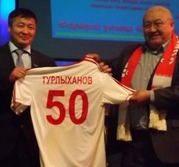 Даулет Турлыханов почетный президент ФК Спартак