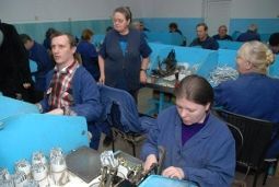 Инвалиды работают