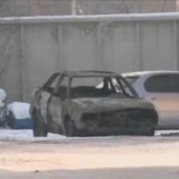 Сгоревший автомобиль в Семее
