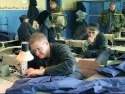 Заключенные за работой