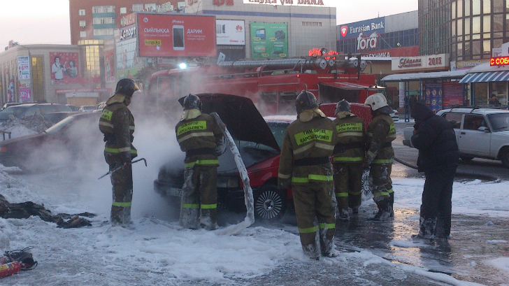 Возгорание автомобиля в Семее